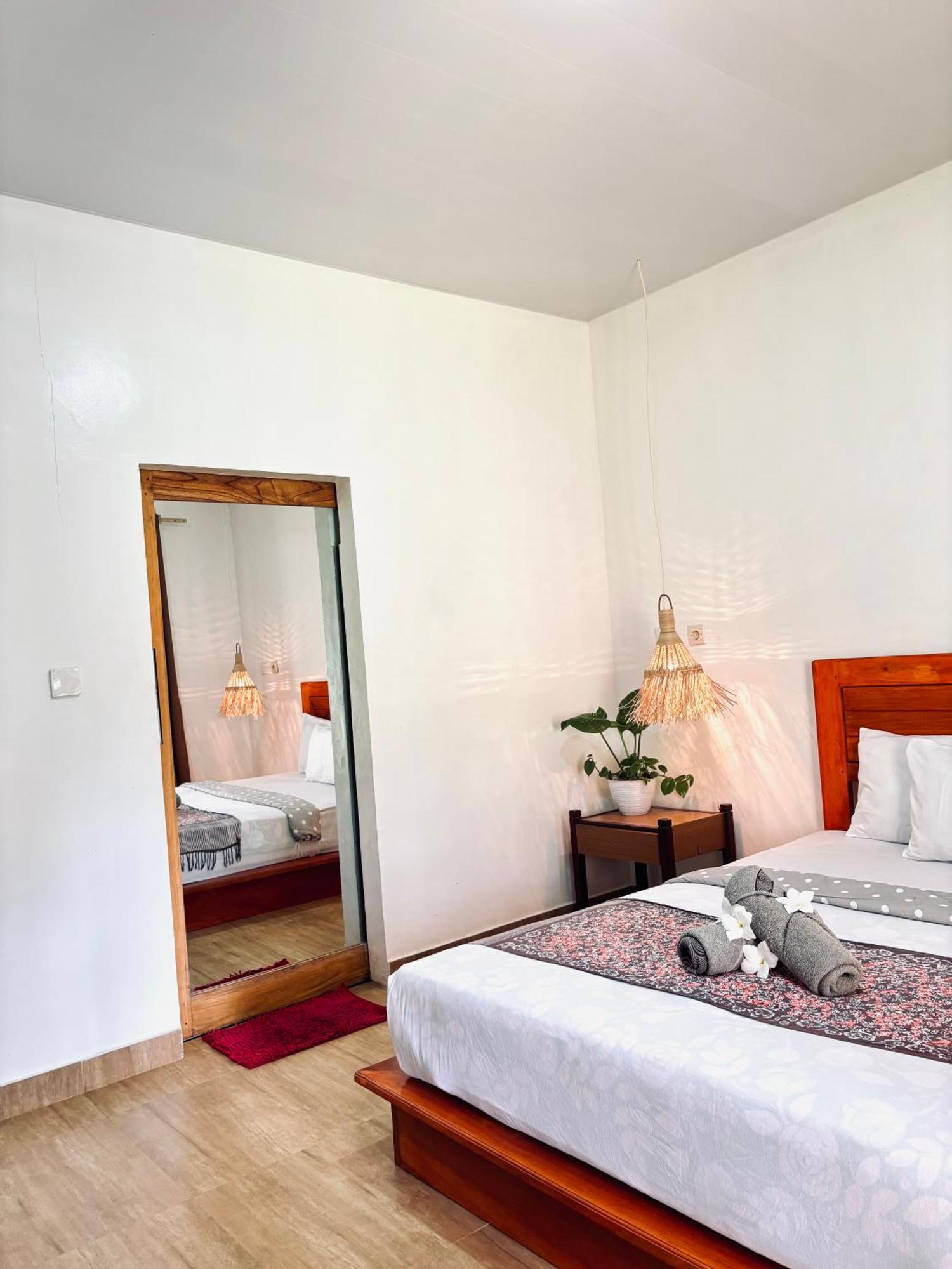Anjani Larva Cottage - Homestay And Eatery Senaru Exterior foto